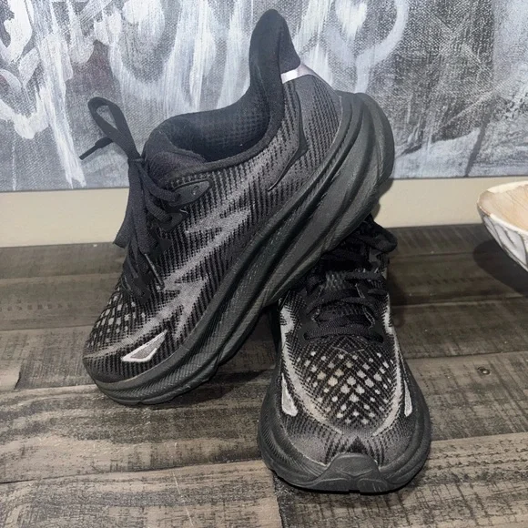 Hoka Clifton 9 women's training shoe SZ 6 - Picture 7 of 12